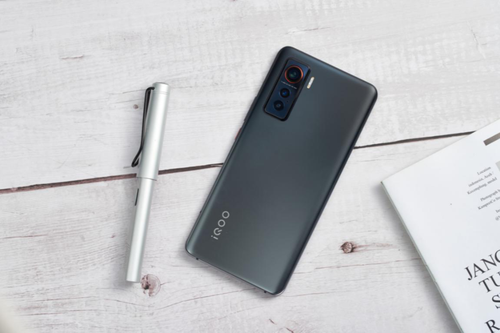 5g急先锋,iqoo手机带你畅游网络世界