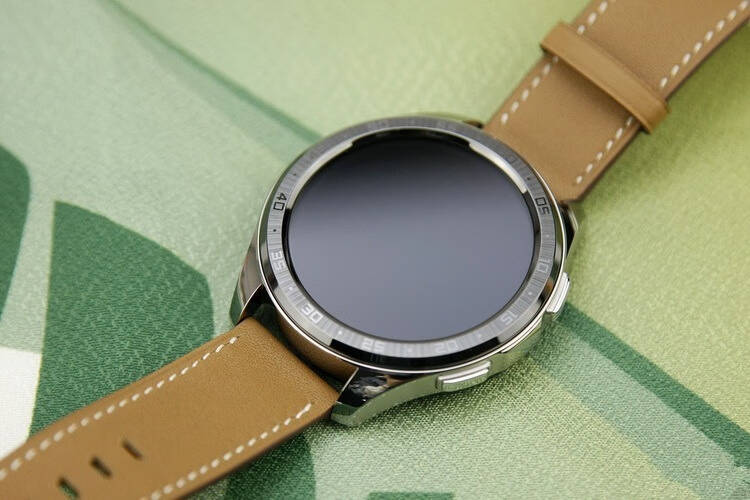 vivo watch智能手表正式开售,可连续监测血氧