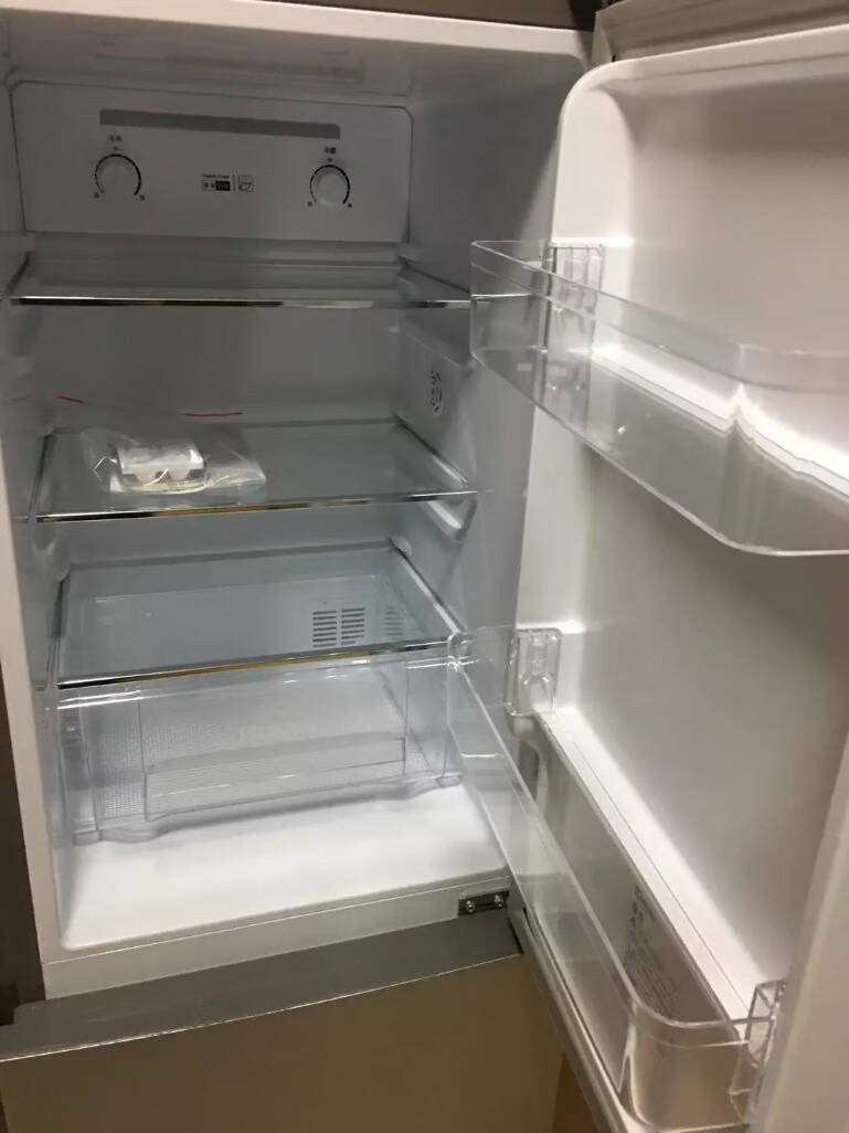 伊莱克斯双门冰箱,呵护食物新鲜,守护家人健康