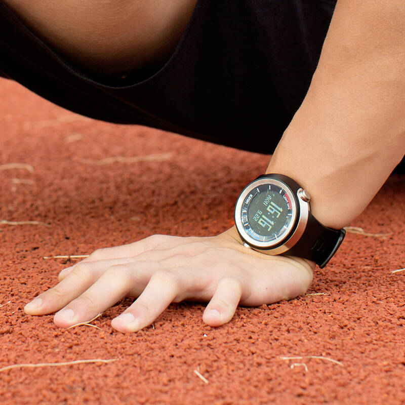 宜准运动跑步防水电子手表图片