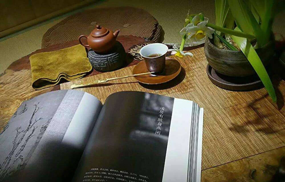 茶，有着四千多年的历史，它是一