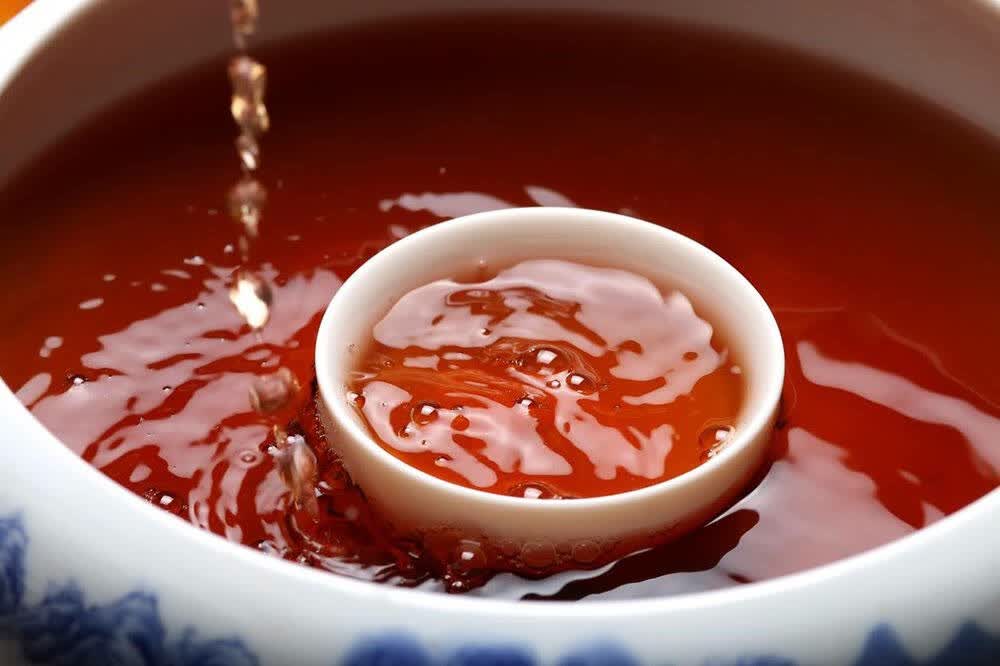 凭什么征服万千茶友,成为店铺爆红好茶。杯中的普洱经