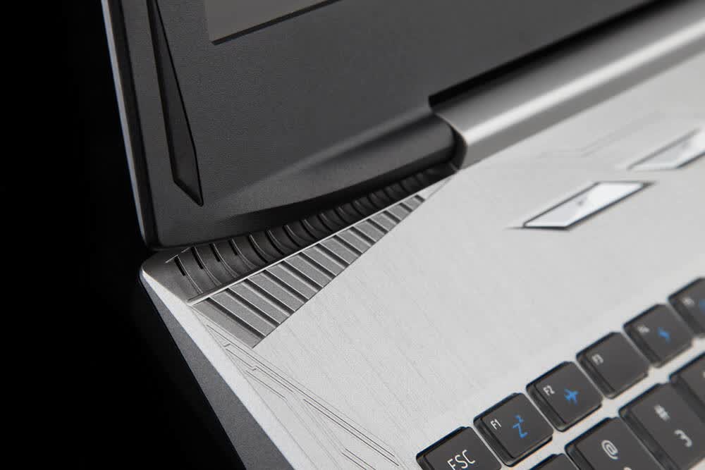 笔记本键盘进糖水_笔记本电脑进风口_笔记本开机进win7后黑屏