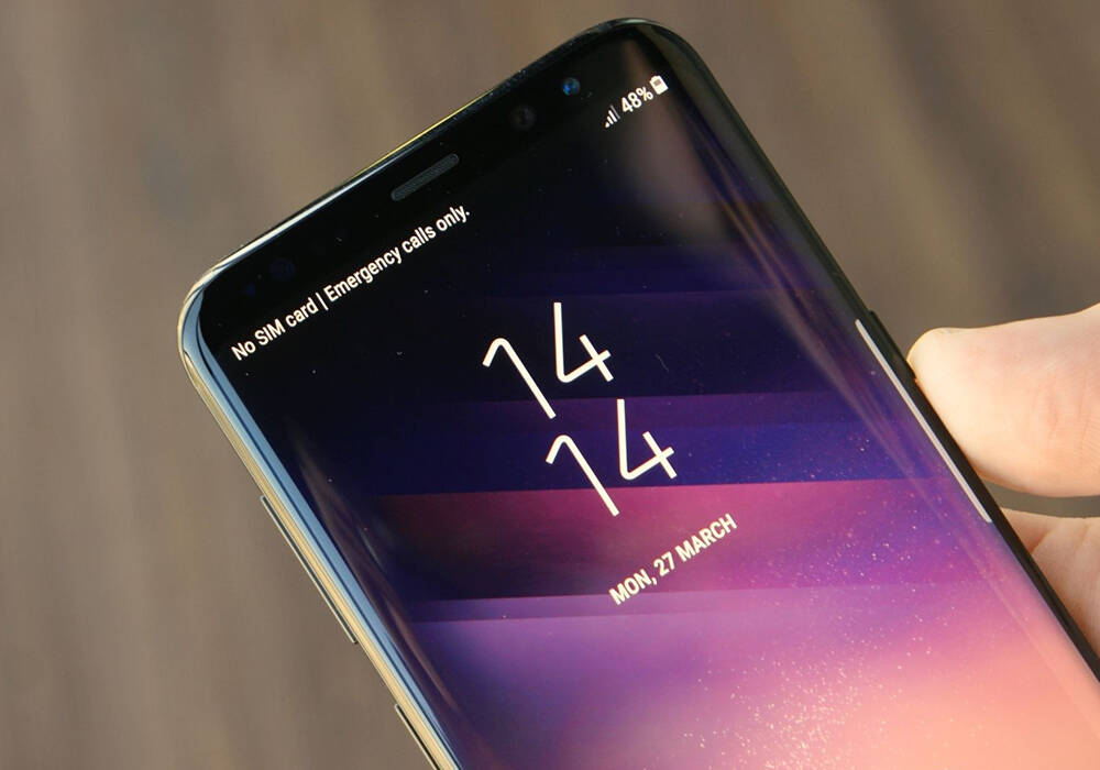 三星触屏手机屏幕失灵_夏普屏幕和三星屏幕_三星s8屏幕怎么样