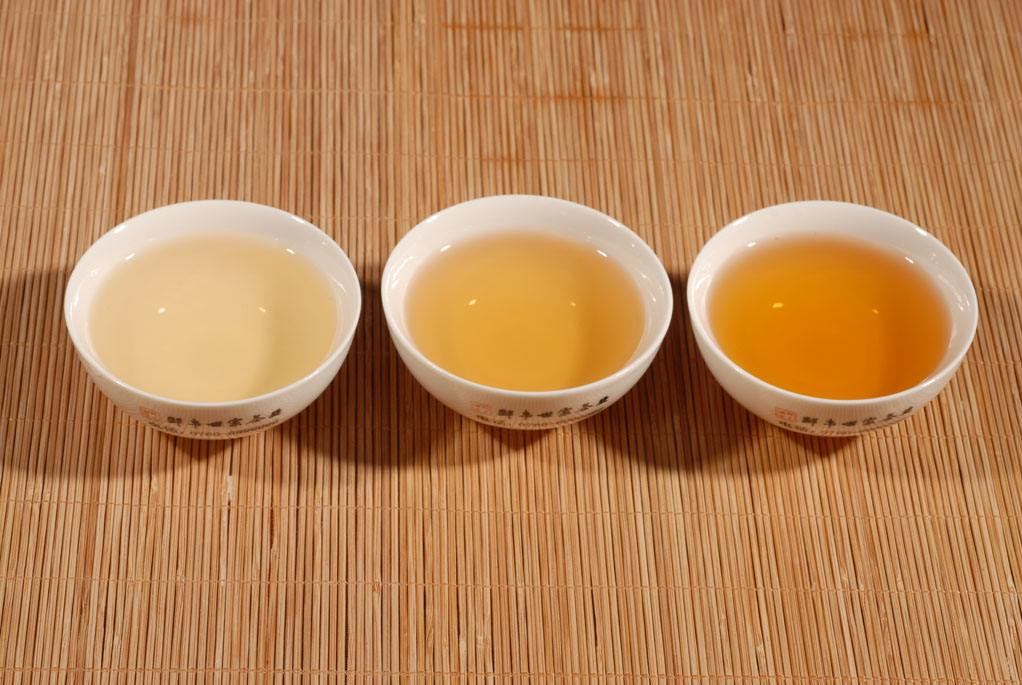 白茶素爲茶中珍品，曆史悠久，具有解酒醒酒、清熱潤肺