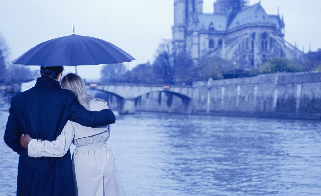 浪漫的不是下雨天,而是和你一起撑伞