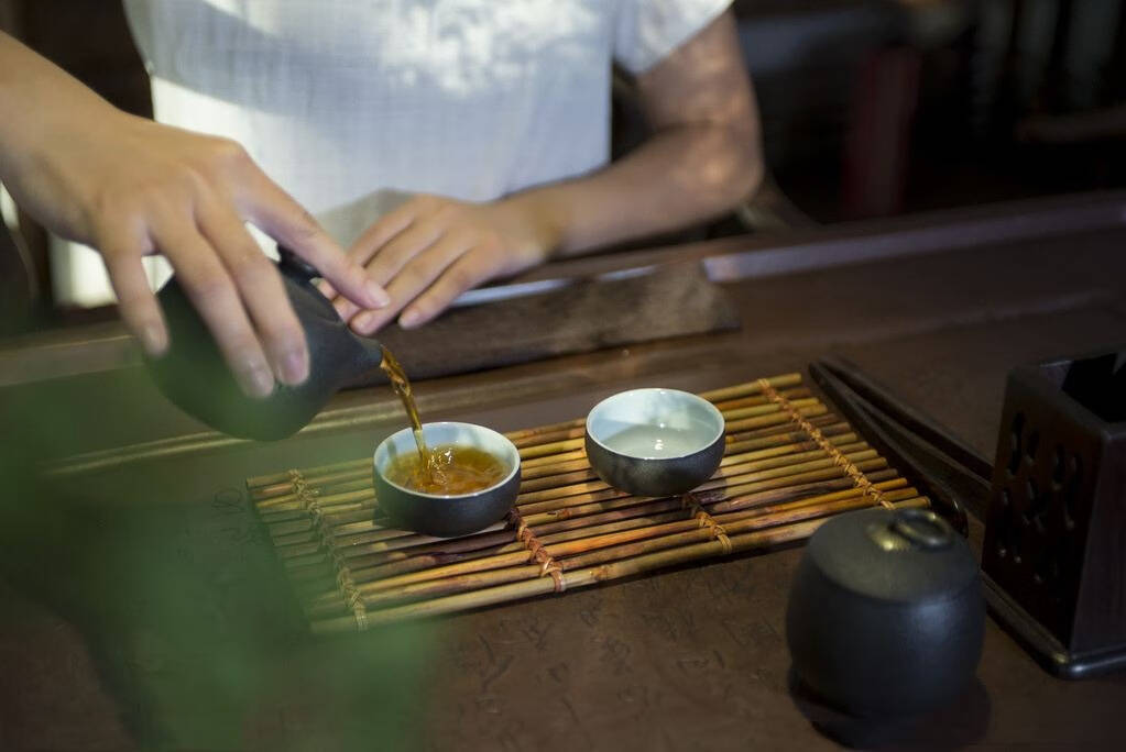 用平和的心情，冲泡美味的茶汤，