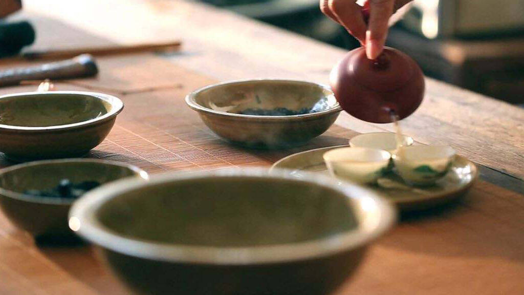 天气渐渐闷热了，觉得喝茶太枯燥