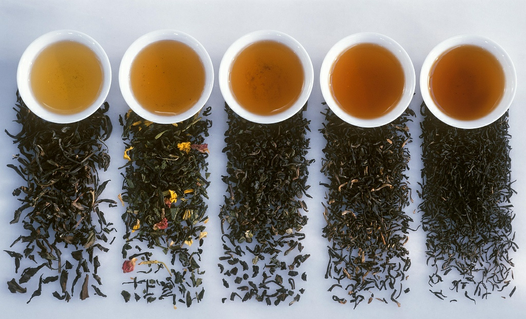 缓解快节奏生活疲劳，一杯红茶暖