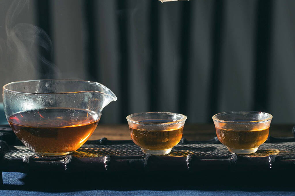 哪些人适宜常饮白茶，白茶都有哪