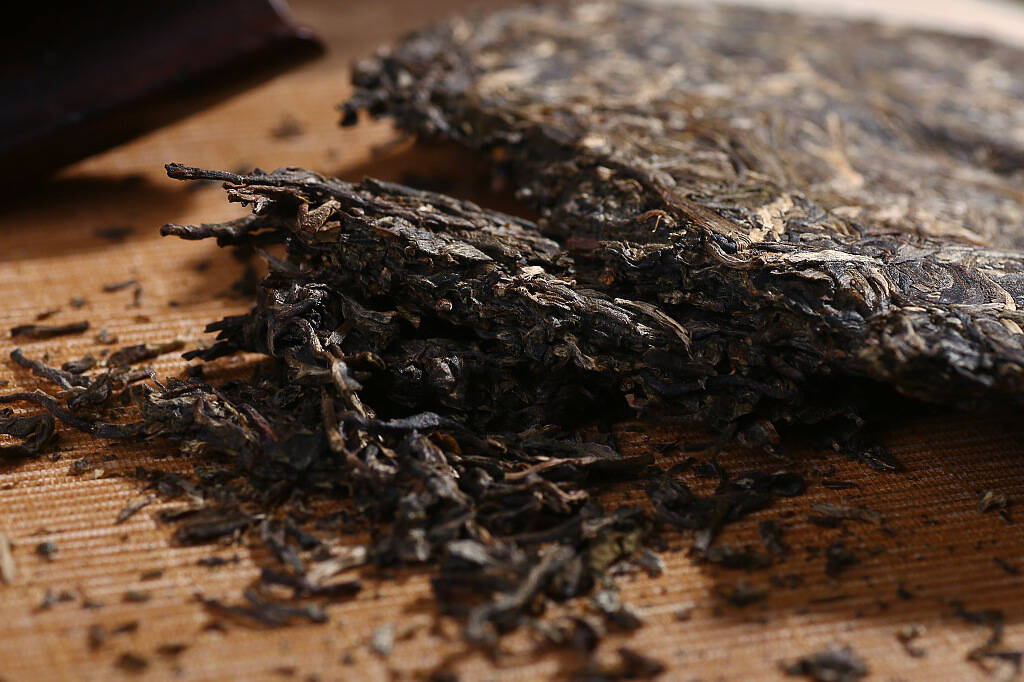 茶叶分生熟，仓储分干湿，到底应