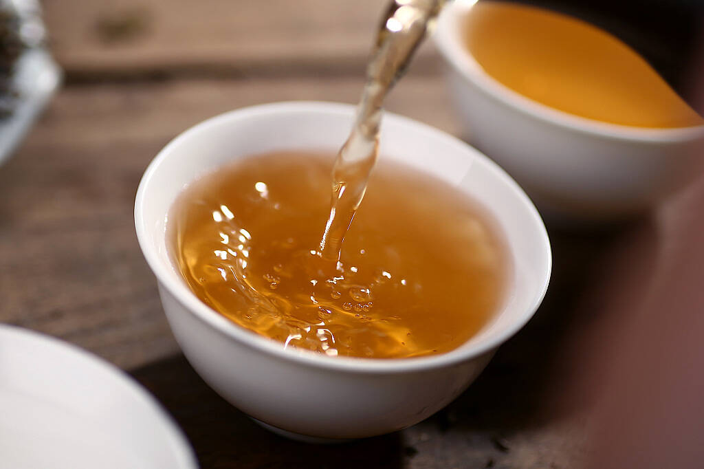 普洱入口爽滑，普洱何为普洱茶的