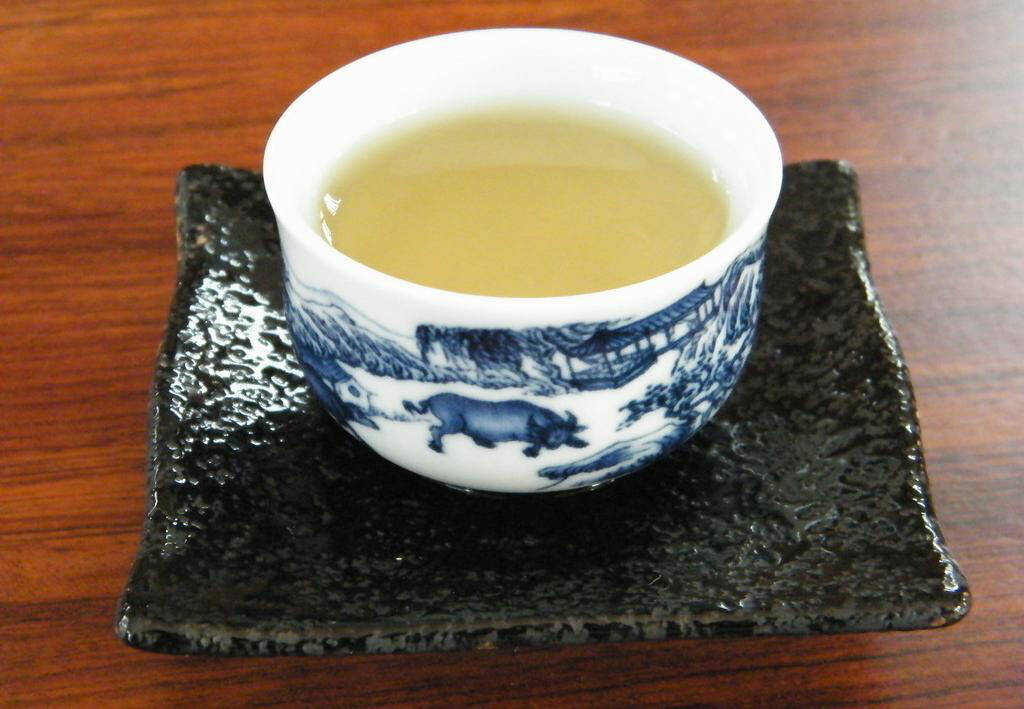为什么喝茶久了，反而喜欢一个人