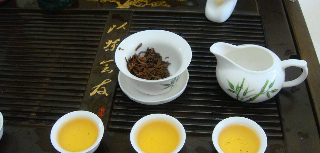 喝茶养生，杯子里小情趣也有人生