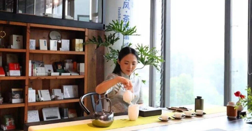 在生活中很多人都喜欢喝茶，平常