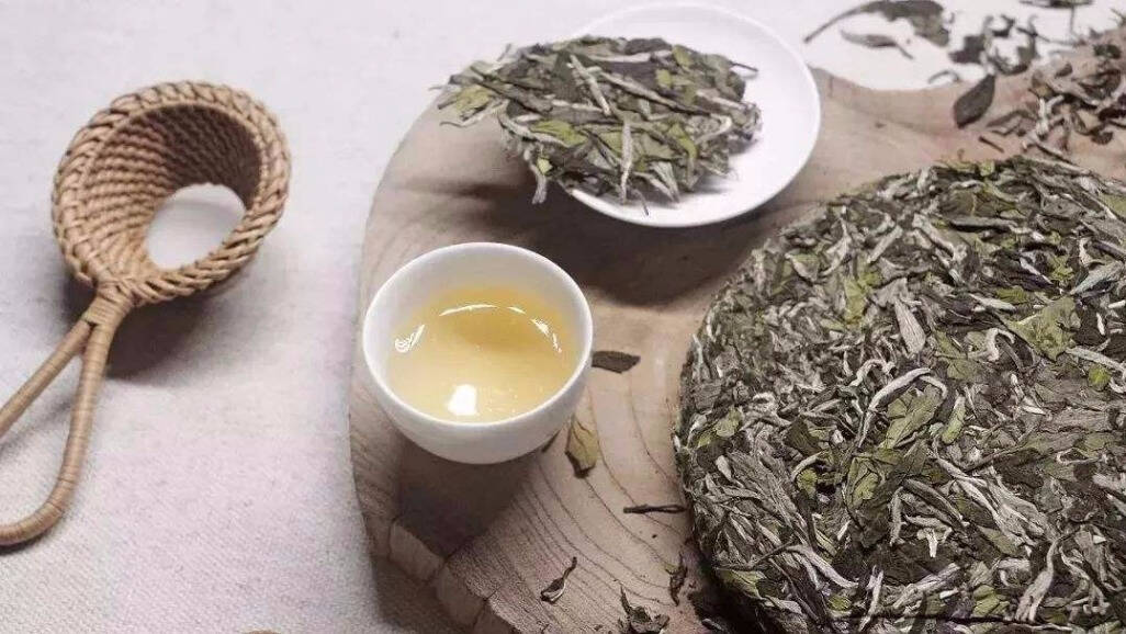 大家都知道茶叶不宜放的时间太久，他们都说如果茶叶放