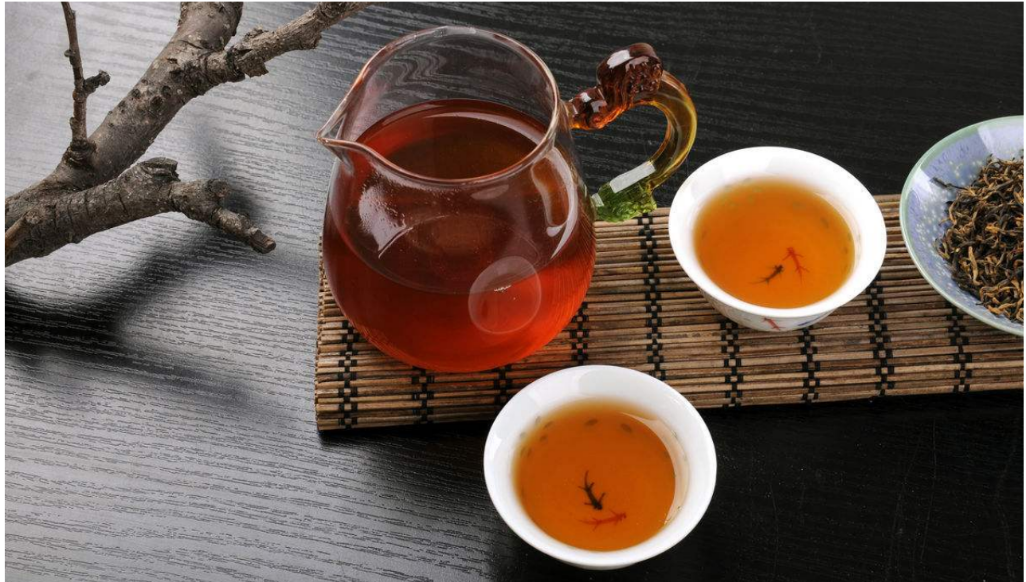 喝茶小知识。明前茶，贵如金，不