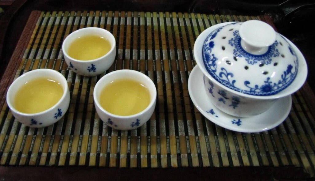 闻茶味清香，思人生百态，品岁月