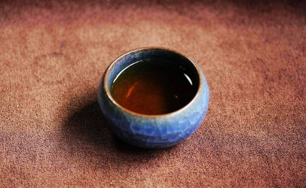 茶汤以清澈透明为优质，而浑浊则