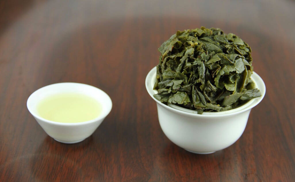 一般而言茶梗都是丢弃不用的，事