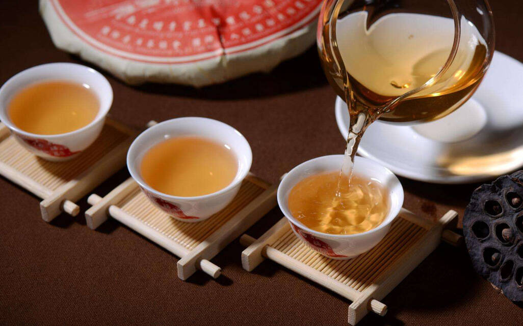 如何感受普洱茶的生津、香气、喉