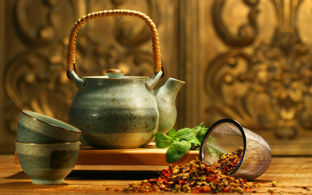 喝茶眼睛,耳朵,嘴巴,都有价值