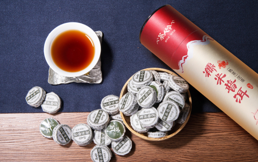 茶人岭茶色醇香，细品醇厚回甘，