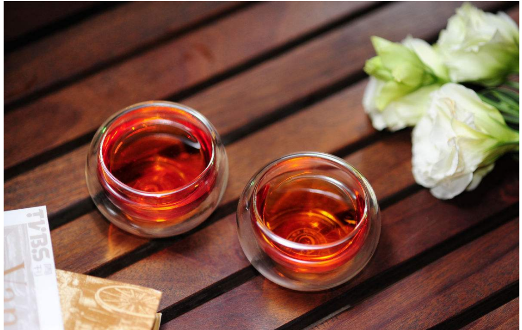 喝茶小知识。茶可预防老年痴呆，