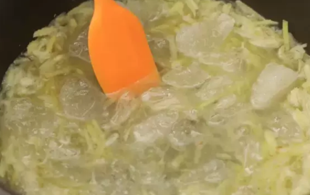 秋天冬天驱寒暖胃，之生姜蜂蜜茶