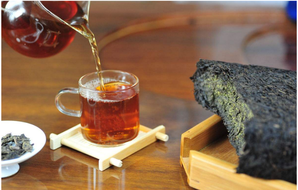 不同时间喝红茶、绿茶、黑茶效果