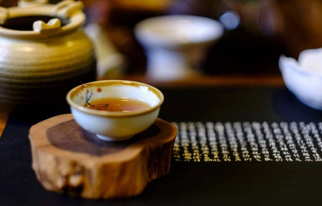 茶湯滋味在很大程度上受化學成分的影響。如青澀和收斂