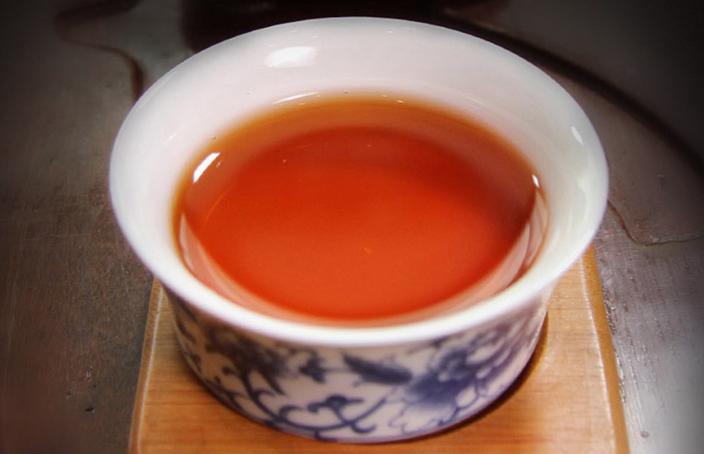 清冷秋日里，煮一壶好茶为你驱寒