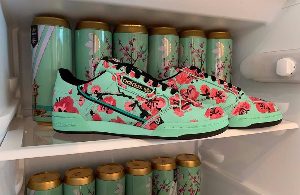 此前 adidas 与知名饮料品牌亚利桑那冰茶合作