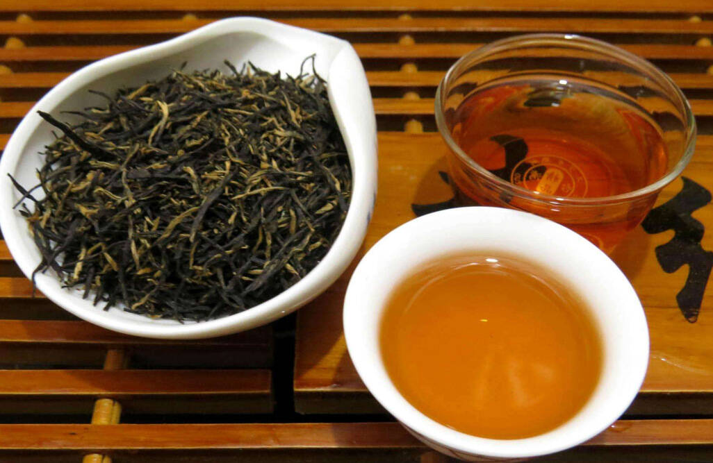神农尝百草，得茶而解之，喝茶我