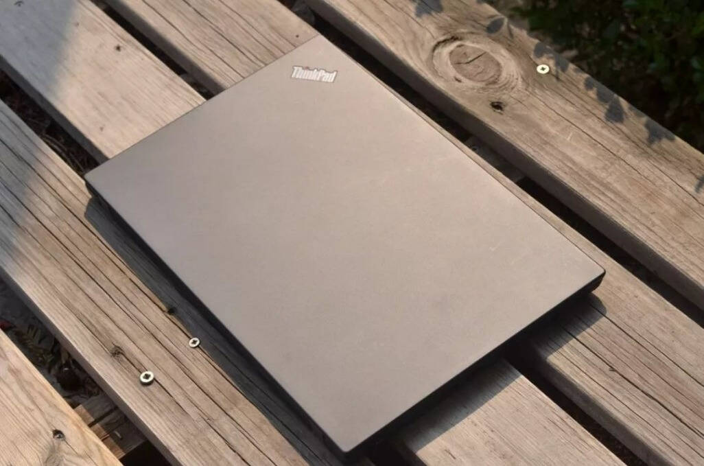 ThinkPad X280 八大核..