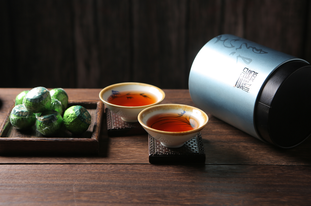 喝茶是一种需要等待的活动，心急吃不了热茶，从泡茶至