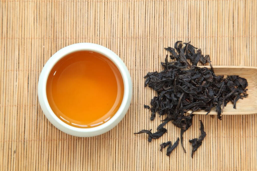 茶，不挑剔人，只要有开水和茶叶