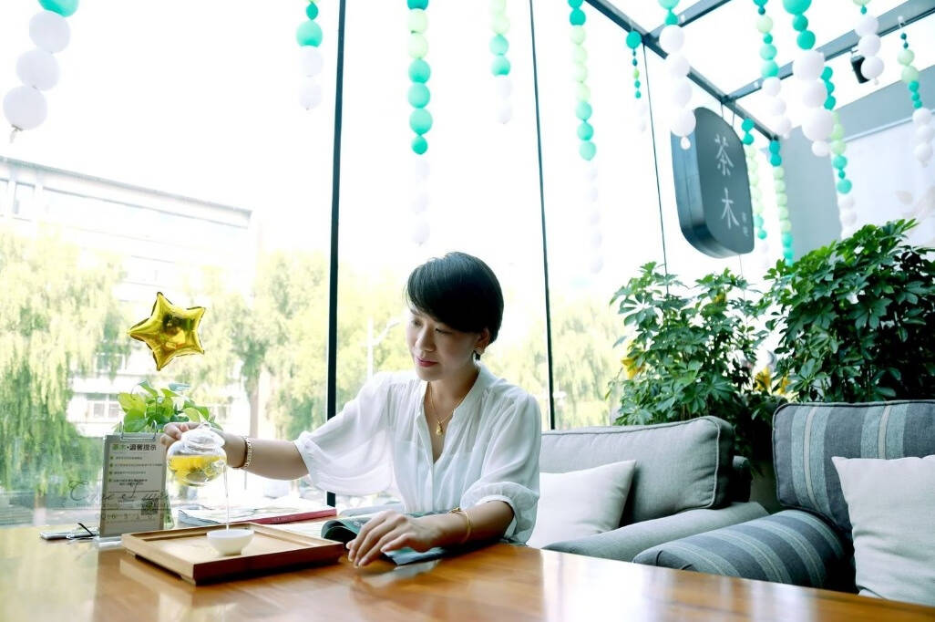 泡一杯茶，做一个宁静雅致的生活