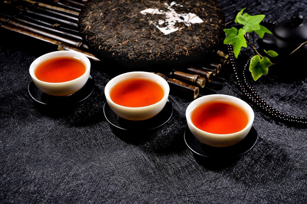 普洱茶仓储的核心要素包括：温度