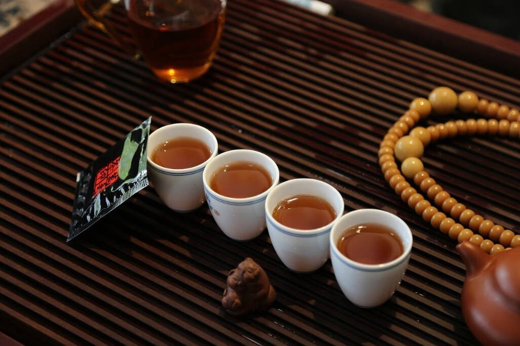 为什么感觉便宜的茶浓一点,贵的
