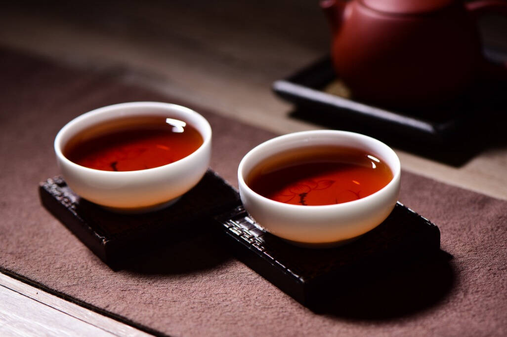 冬天喝普洱茶熟茶，切记错把湿仓