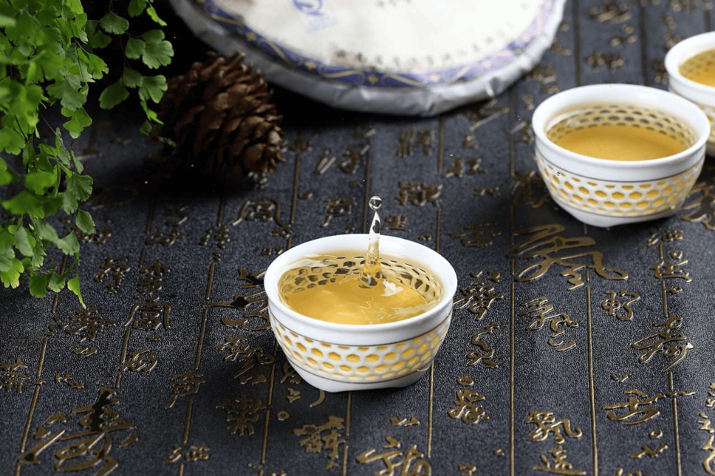 名山古寨毛茶的价格犹如脱缰的野马,一发而不可收拾。