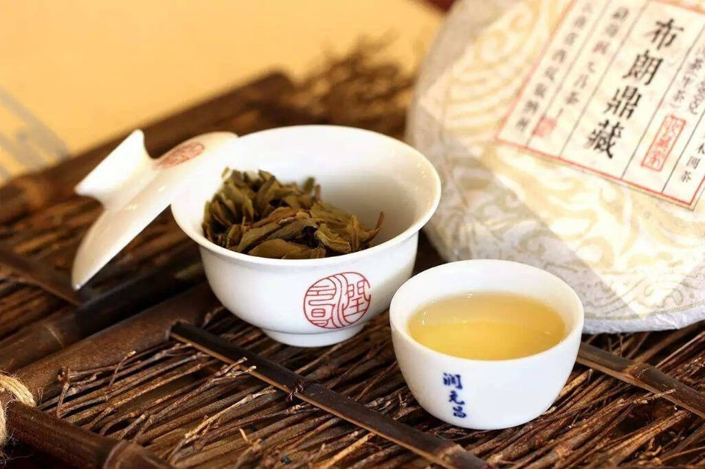 普洱茶按照不同的標准可以有很多種分類，可按外形來分
