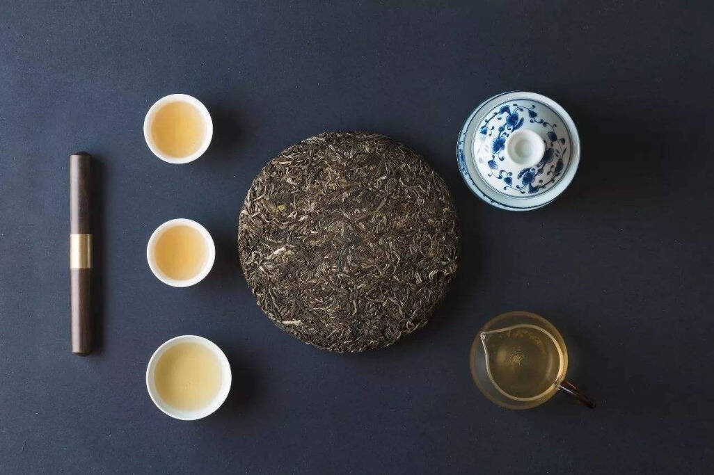 頓頓大魚大肉，只靠喝普洱茶就能減肥？想得美！喝茶能
