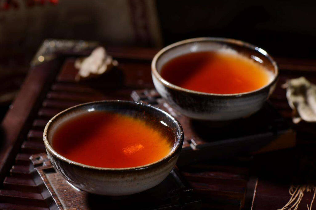 普洱茶陈茶好，普洱存多少年视为