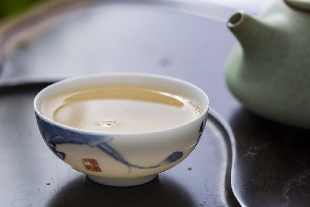 为什么说秋后要多喝白茶，虫草不
