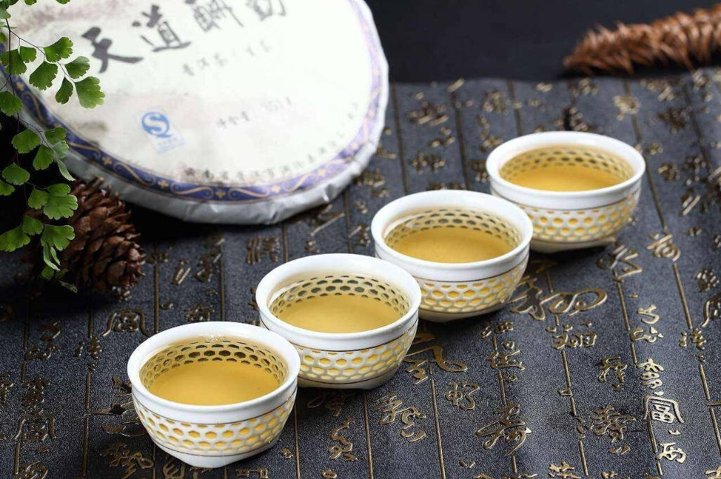 普洱茶它充沛的茶性也跟它初入口