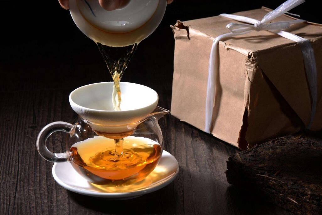 普洱茶和红茶都属于发酵茶，还存