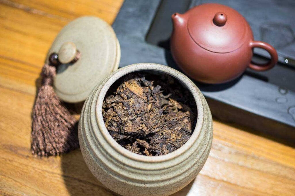 不知道你們是否發現，我們在喝同品類不同年份的安化黑