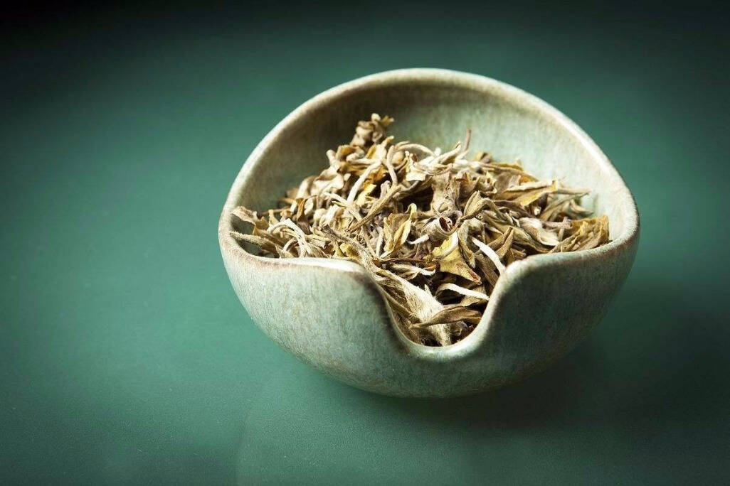 大家都知道茶叶不宜放的时间太久，他们都说如果茶叶放